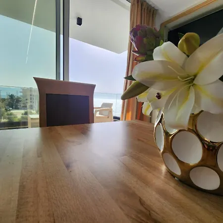 Bistrica Sea View شقة