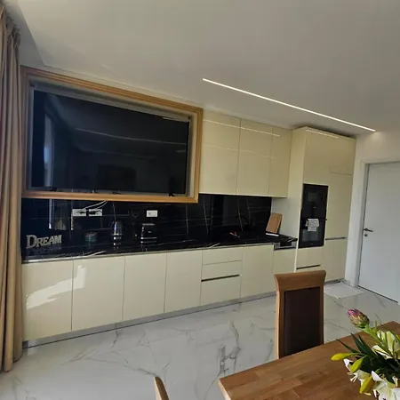 Bistrica Sea View شقة *