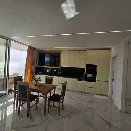 Bistrica Sea View شقة ساراندا